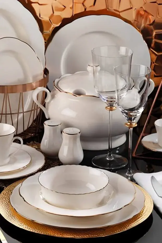 KÜTAHYA PORSELEN BONE OLYMPOS 83 PARÇA YEMEK TAKIMI BAKIR YALDIZLI