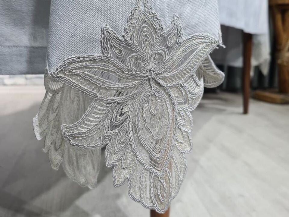 LOTUS Gardenya Lux Köşe Dantelli Masa Örtüsü 160*260 Gri
